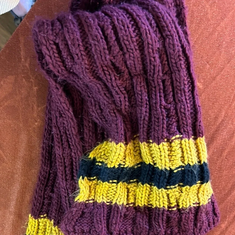Scarf and hat set